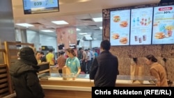 Almatıda keçmiş McDonald's restoranı