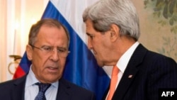 John Kerry və Sergei Lavrov. Münhen, fevral, 2015