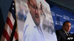 Washington Post qəzetinin müxbiri Jason Rezaian da mükafata layiq görülüb