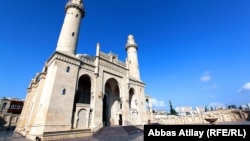 Azerbaijan-Taza Pir mosque-12Dec2012