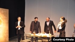 Heydər Əliyev adına Tbilisi Dövlət Dram Teatrında bir tamaşa.