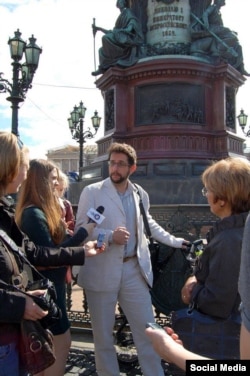 Александр Карпов в городской среде