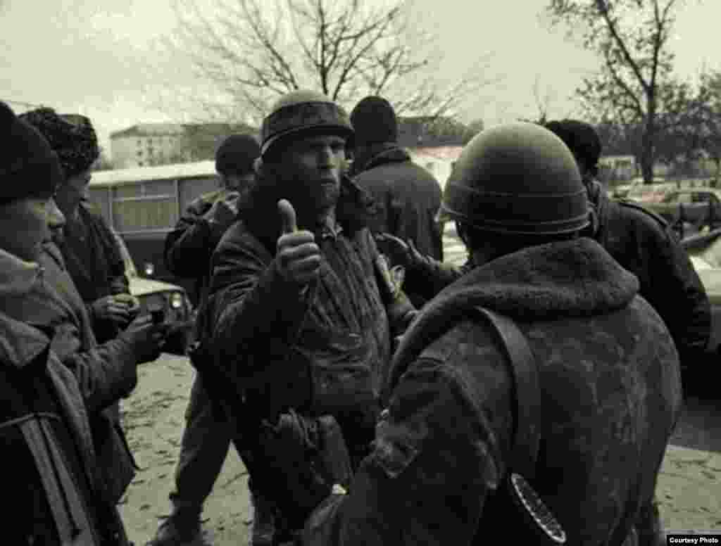 Фото Алексея Сазонова - Дом правительства в Грозном. Рождество- 95