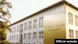 Берлинская иезуитская гимназия Canisius-Kolleg, где в 70-80-х годах прошлого века бесчинствовали учителя-педофилы.