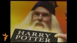 “Harry Potter”in müəllifi J.K.Rowling-in böyüklər üçün ilk romanı satışa çıxarıldı