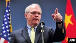 China - Christopher Hill, US Assistant Secretary of State and top envoy for the six-party talks on North Korea's nuclear disarmament agreement, speaks during a briefing at the US Embassy in Beijing, 09Apr2008