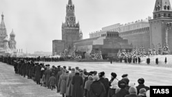 Очередь в Мавзолей Ленина, 12 марта 1960