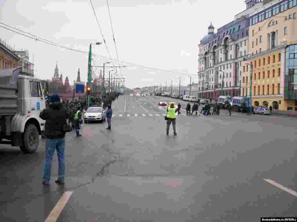 Москва, на подходе к Болотной площади, 10 декабря